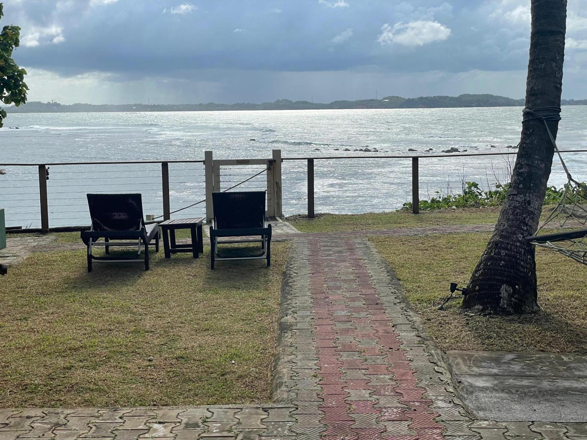 Kenno'S Korner Hotel Weligama Exterior photo